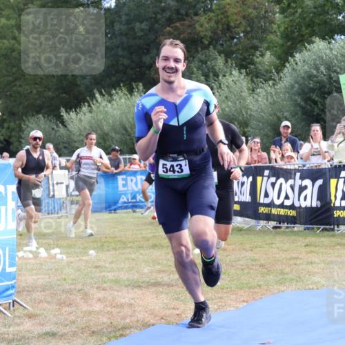 31.08.2025 - Elbe Triathlon Hamburg Strokosch-Dieckow http://msf.ph/oto/8651934 31.08.2025 11:00:31 Ziel 496, 543 meine-sportfotos.de