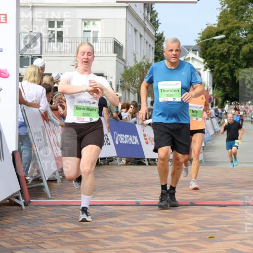 31.08.2025 - 21. Blankeneser Heldenlauf Strokosch-Dieckow http://msf.ph/oto/8651938 31.08.2025 11:11:57 Ziel 3166, 3102, 3250, 3288 meine-sportfotos.de