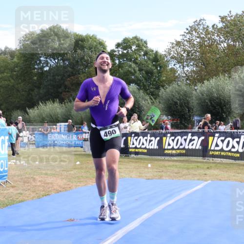 31.08.2025 - Elbe Triathlon Hamburg Strokosch-Dieckow http://msf.ph/oto/8651946 31.08.2025 11:00:40 Ziel 490 meine-sportfotos.de
