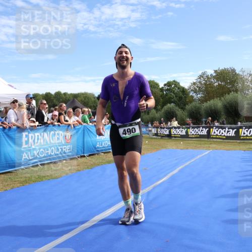 31.08.2025 - Elbe Triathlon Hamburg Strokosch-Dieckow http://msf.ph/oto/8651951 31.08.2025 11:00:42 Ziel 490 meine-sportfotos.de