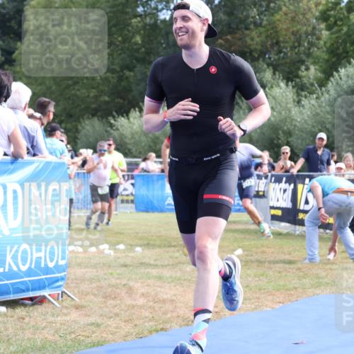 31.08.2025 - Elbe Triathlon Hamburg Strokosch-Dieckow http://msf.ph/oto/8651953 31.08.2025 11:01:14 Ziel 294, 568, 595 meine-sportfotos.de