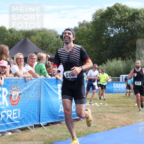 31.08.2025 - Elbe Triathlon Hamburg Strokosch-Dieckow http://msf.ph/oto/8651958 31.08.2025 11:01:17 Ziel 294, 568, 595 meine-sportfotos.de