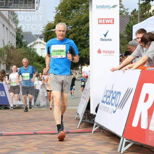 31.08.2025 - 21. Blankeneser Heldenlauf Strokosch-Dieckow http://msf.ph/oto/8651965 31.08.2025 11:11:54 Ziel 3374, 3166, 3102, 3250, 3288 meine-sportfotos.de