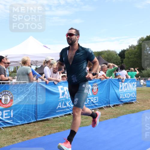 31.08.2025 - Elbe Triathlon Hamburg Strokosch-Dieckow http://msf.ph/oto/8651976 31.08.2025 11:02:02 Ziel 444, 526 meine-sportfotos.de