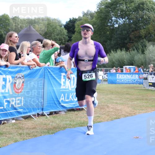 31.08.2025 - Elbe Triathlon Hamburg Strokosch-Dieckow http://msf.ph/oto/8651981 31.08.2025 11:02:03 Ziel 444, 526 meine-sportfotos.de