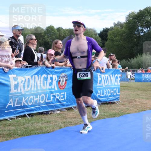 31.08.2025 - Elbe Triathlon Hamburg Strokosch-Dieckow http://msf.ph/oto/8651982 31.08.2025 11:02:04 Ziel 444, 526 meine-sportfotos.de