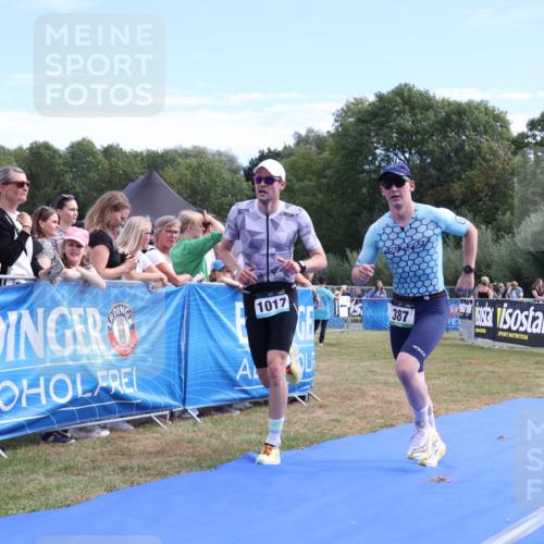 31.08.2025 - Elbe Triathlon Hamburg Strokosch-Dieckow http://msf.ph/oto/8652012 31.08.2025 11:03:19 Ziel 361, 387, 1017 meine-sportfotos.de