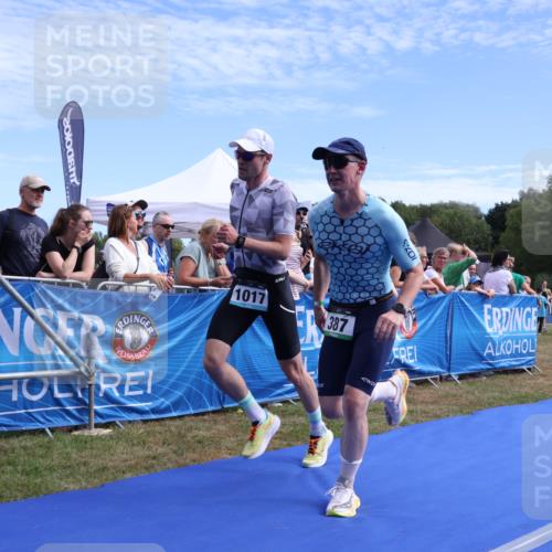 31.08.2025 - Elbe Triathlon Hamburg Strokosch-Dieckow http://msf.ph/oto/8652015 31.08.2025 11:03:20 Ziel 361, 387, 1017 meine-sportfotos.de