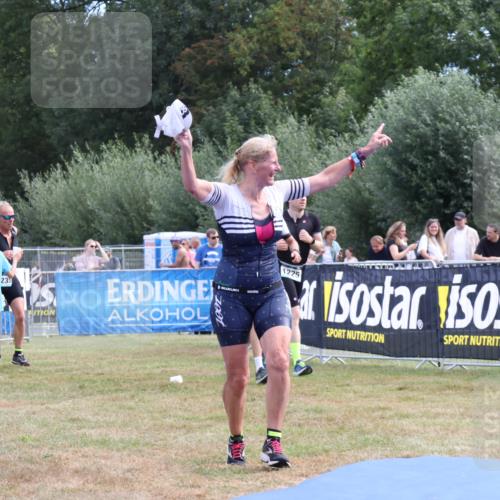 31.08.2025 - Elbe Triathlon Hamburg Strokosch-Dieckow http://msf.ph/oto/8652030 31.08.2025 11:03:40 Ziel 292 meine-sportfotos.de