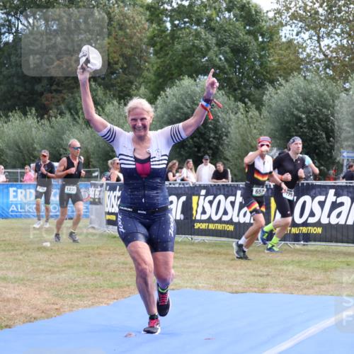 31.08.2025 - Elbe Triathlon Hamburg Strokosch-Dieckow http://msf.ph/oto/8652034 31.08.2025 11:03:41 Ziel 292 meine-sportfotos.de