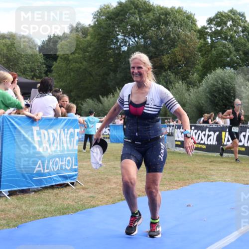 31.08.2025 - Elbe Triathlon Hamburg Strokosch-Dieckow http://msf.ph/oto/8652036 31.08.2025 11:03:42 Ziel 292 meine-sportfotos.de