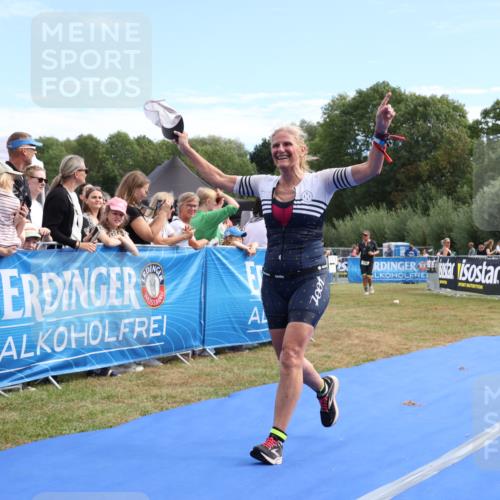 31.08.2025 - Elbe Triathlon Hamburg Strokosch-Dieckow http://msf.ph/oto/8652037 31.08.2025 11:03:43 Ziel 292 meine-sportfotos.de