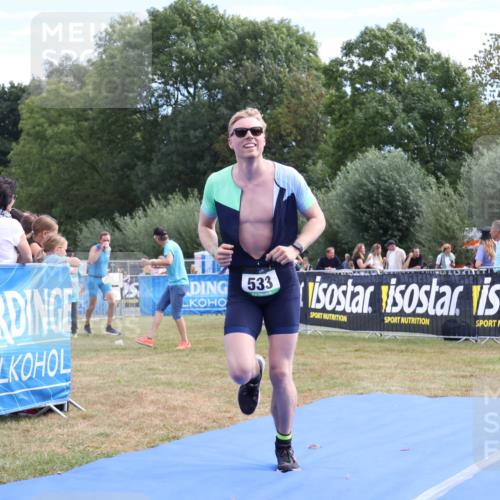 31.08.2025 - Elbe Triathlon Hamburg Strokosch-Dieckow http://msf.ph/oto/8652050 31.08.2025 11:03:54 Ziel 533 meine-sportfotos.de