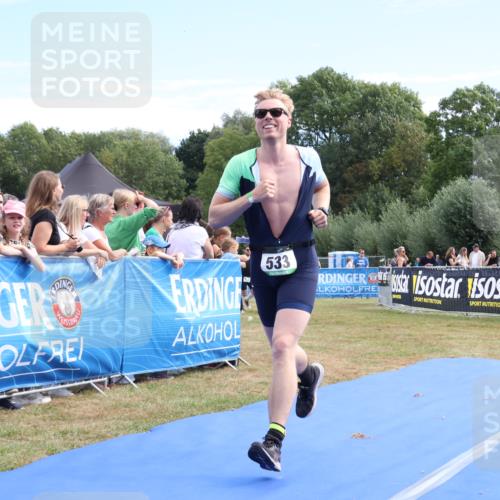 31.08.2025 - Elbe Triathlon Hamburg Strokosch-Dieckow http://msf.ph/oto/8652052 31.08.2025 11:03:55 Ziel 533 meine-sportfotos.de