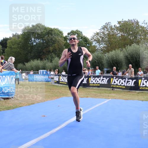 31.08.2025 - Elbe Triathlon Hamburg Strokosch-Dieckow http://msf.ph/oto/8652072 31.08.2025 11:04:37 Ziel 626 meine-sportfotos.de
