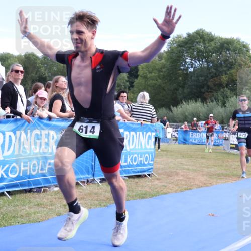 31.08.2025 - Elbe Triathlon Hamburg Strokosch-Dieckow http://msf.ph/oto/8652077 31.08.2025 11:05:02 Ziel 523, 614, 695 meine-sportfotos.de