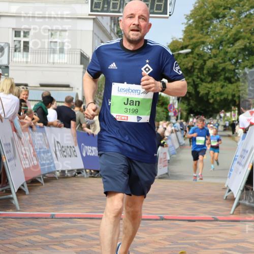 31.08.2025 - 21. Blankeneser Heldenlauf Strokosch-Dieckow http://msf.ph/oto/8652088 31.08.2025 11:11:25 Ziel 3593, 3199, 3663 meine-sportfotos.de