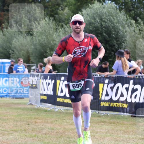 31.08.2025 - Elbe Triathlon Hamburg Strokosch-Dieckow http://msf.ph/oto/8652089 31.08.2025 11:05:06 Ziel 410, 523, 614, 695 meine-sportfotos.de
