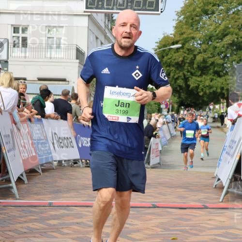 31.08.2025 - 21. Blankeneser Heldenlauf Strokosch-Dieckow http://msf.ph/oto/8652090 31.08.2025 11:11:25 Ziel 3593, 3199, 3663 meine-sportfotos.de