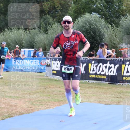 31.08.2025 - Elbe Triathlon Hamburg Strokosch-Dieckow http://msf.ph/oto/8652091 31.08.2025 11:05:07 Ziel 410, 523, 658, 695 meine-sportfotos.de