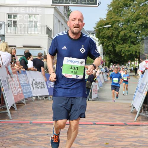 31.08.2025 - 21. Blankeneser Heldenlauf Strokosch-Dieckow http://msf.ph/oto/8652093 31.08.2025 11:11:25 Ziel 3593, 3199, 3663 meine-sportfotos.de