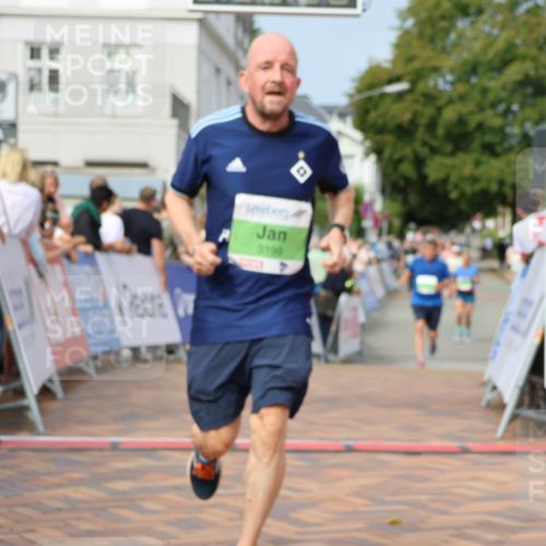 31.08.2025 - 21. Blankeneser Heldenlauf Strokosch-Dieckow http://msf.ph/oto/8652095 31.08.2025 11:11:25 Ziel 3593, 3199, 3663 meine-sportfotos.de