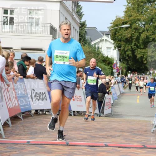 31.08.2025 - 21. Blankeneser Heldenlauf Strokosch-Dieckow http://msf.ph/oto/8652101 31.08.2025 11:11:22 Ziel 3290, 3593, 3199 meine-sportfotos.de