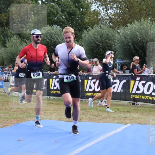 31.08.2025 - Elbe Triathlon Hamburg Strokosch-Dieckow http://msf.ph/oto/8652102 31.08.2025 11:05:15 Ziel 410, 658 meine-sportfotos.de