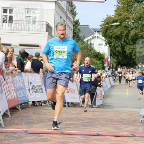 31.08.2025 - 21. Blankeneser Heldenlauf Strokosch-Dieckow http://msf.ph/oto/8652107 31.08.2025 11:11:21 Ziel 3290, 3593, 3199 meine-sportfotos.de