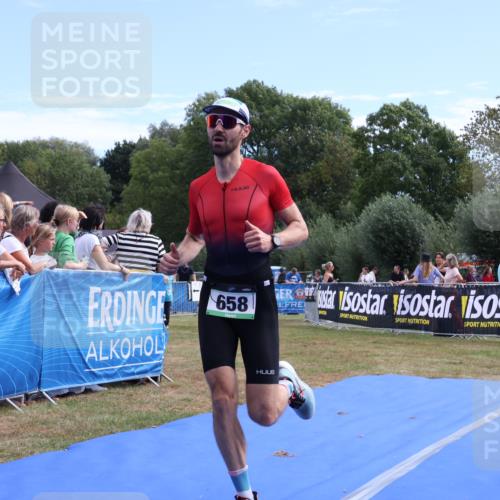 31.08.2025 - Elbe Triathlon Hamburg Strokosch-Dieckow http://msf.ph/oto/8652109 31.08.2025 11:05:17 Ziel 410, 658 meine-sportfotos.de