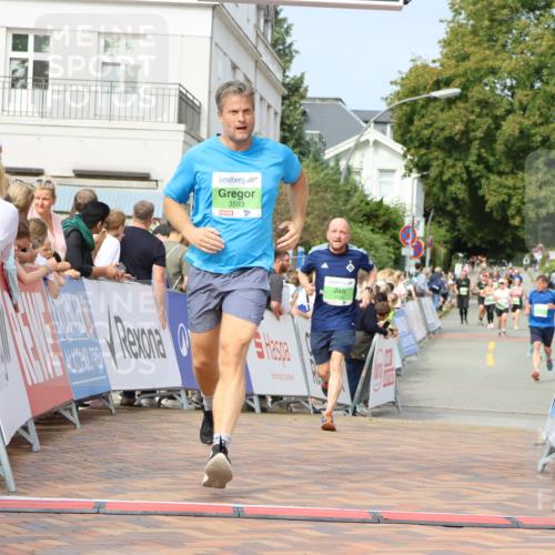 31.08.2025 - 21. Blankeneser Heldenlauf Strokosch-Dieckow http://msf.ph/oto/8652110 31.08.2025 11:11:21 Ziel 3290, 3593, 3199 meine-sportfotos.de