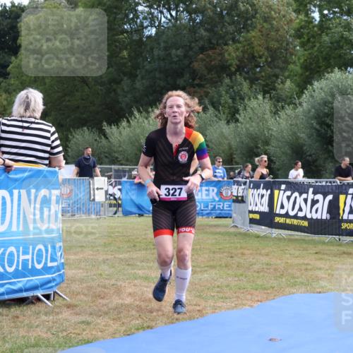 31.08.2025 - Elbe Triathlon Hamburg Strokosch-Dieckow http://msf.ph/oto/8652111 31.08.2025 11:05:39 Ziel 327, 932 meine-sportfotos.de