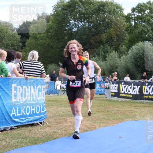 31.08.2025 - Elbe Triathlon Hamburg Strokosch-Dieckow http://msf.ph/oto/8652112 31.08.2025 11:05:40 Ziel 327, 932 meine-sportfotos.de
