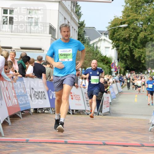 31.08.2025 - 21. Blankeneser Heldenlauf Strokosch-Dieckow http://msf.ph/oto/8652113 31.08.2025 11:11:21 Ziel 3290, 3593, 3199 meine-sportfotos.de