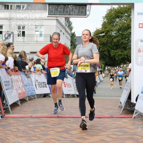 31.08.2025 - 21. Blankeneser Heldenlauf Strokosch-Dieckow http://msf.ph/oto/8652116 31.08.2025 10:28:33 Ziel 2249, 2173, 2727, 2351 meine-sportfotos.de