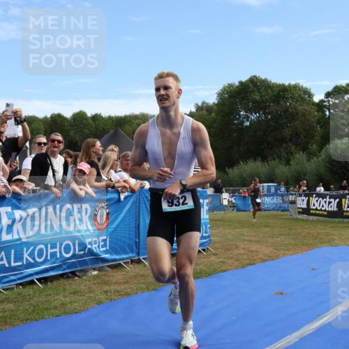 31.08.2025 - Elbe Triathlon Hamburg Strokosch-Dieckow http://msf.ph/oto/8652118 31.08.2025 11:05:42 Ziel 327, 932 meine-sportfotos.de