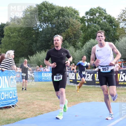 31.08.2025 - Elbe Triathlon Hamburg Strokosch-Dieckow http://msf.ph/oto/8652124 31.08.2025 11:06:01 Ziel 297, 636, 957 meine-sportfotos.de