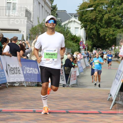 31.08.2025 - 21. Blankeneser Heldenlauf Strokosch-Dieckow http://msf.ph/oto/8652128 31.08.2025 11:11:17 Ziel 3290, 3593 meine-sportfotos.de