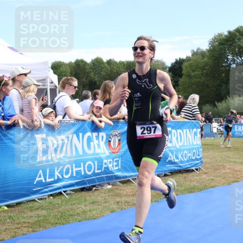 31.08.2025 - Elbe Triathlon Hamburg Strokosch-Dieckow http://msf.ph/oto/8652135 31.08.2025 11:06:05 Ziel 297, 636, 957 meine-sportfotos.de