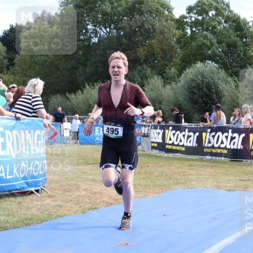 31.08.2025 - Elbe Triathlon Hamburg Strokosch-Dieckow http://msf.ph/oto/8652136 31.08.2025 11:06:15 Ziel 495 meine-sportfotos.de