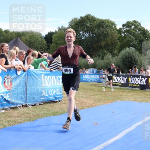 31.08.2025 - Elbe Triathlon Hamburg Strokosch-Dieckow http://msf.ph/oto/8652138 31.08.2025 11:06:15 Ziel 495 meine-sportfotos.de