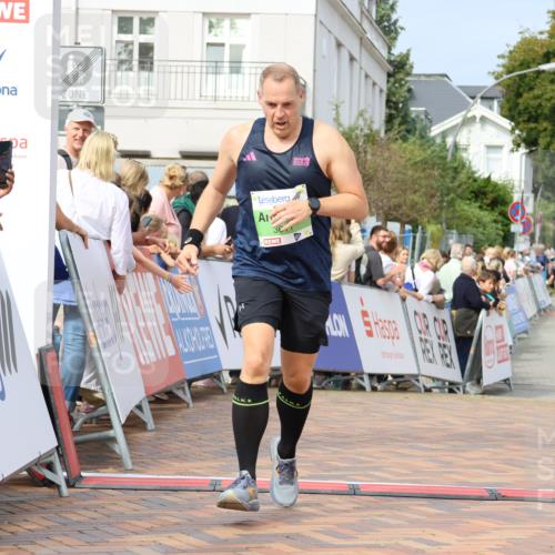 31.08.2025 - 21. Blankeneser Heldenlauf Strokosch-Dieckow http://msf.ph/oto/8652168 31.08.2025 11:10:56 Ziel 3321, 3611 meine-sportfotos.de