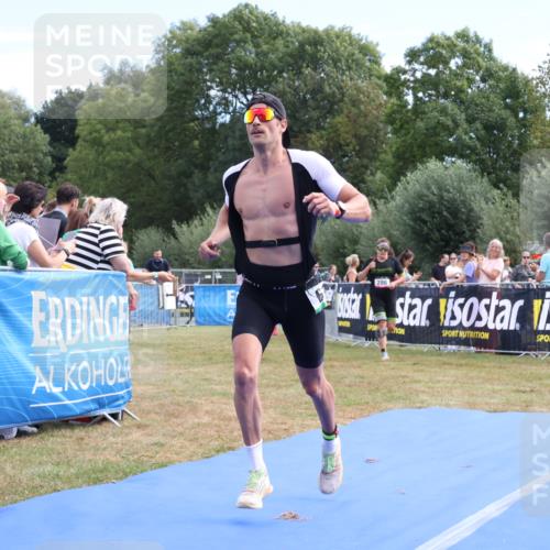 31.08.2025 - Elbe Triathlon Hamburg Strokosch-Dieckow http://msf.ph/oto/8652182 31.08.2025 11:07:13 Ziel 256, 286, 414, 547, 611 meine-sportfotos.de