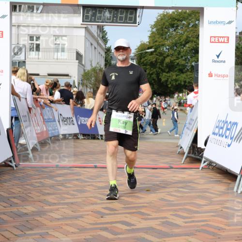 31.08.2025 - 21. Blankeneser Heldenlauf Strokosch-Dieckow http://msf.ph/oto/8652203 31.08.2025 11:10:44 Ziel 3701, 3592, 3420, 3321, 3618 meine-sportfotos.de