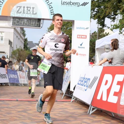 31.08.2025 - 21. Blankeneser Heldenlauf Strokosch-Dieckow http://msf.ph/oto/8652209 31.08.2025 11:10:42 Ziel 3701, 3592, 3420, 3515, 3618 meine-sportfotos.de