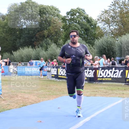 31.08.2025 - Elbe Triathlon Hamburg Strokosch-Dieckow http://msf.ph/oto/8652215 31.08.2025 11:08:01 Ziel 834, 1090 meine-sportfotos.de