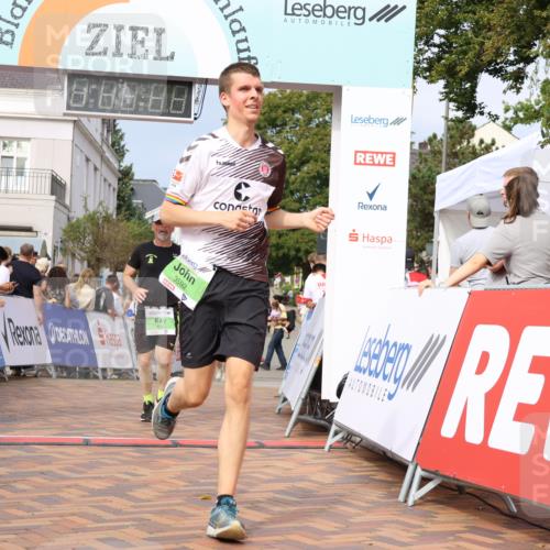 31.08.2025 - 21. Blankeneser Heldenlauf Strokosch-Dieckow http://msf.ph/oto/8652216 31.08.2025 11:10:42 Ziel 3701, 3592, 3420, 3515, 3618 meine-sportfotos.de