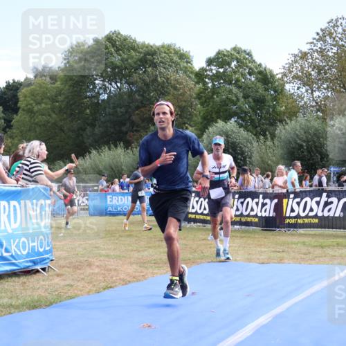31.08.2025 - Elbe Triathlon Hamburg Strokosch-Dieckow http://msf.ph/oto/8652229 31.08.2025 11:08:16 Ziel 288, 330, 651, 680 meine-sportfotos.de