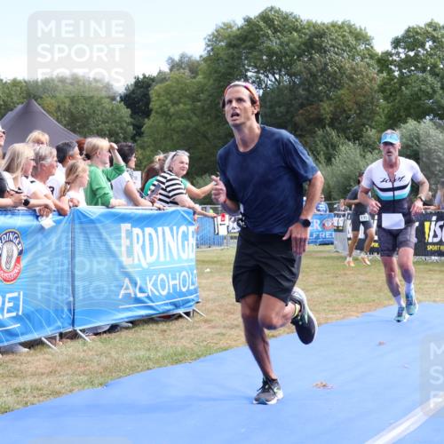 31.08.2025 - Elbe Triathlon Hamburg Strokosch-Dieckow http://msf.ph/oto/8652232 31.08.2025 11:08:17 Ziel 288, 330, 651, 680 meine-sportfotos.de