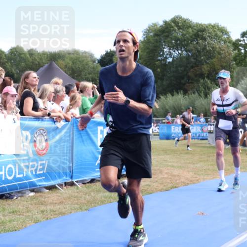 31.08.2025 - Elbe Triathlon Hamburg Strokosch-Dieckow http://msf.ph/oto/8652233 31.08.2025 11:08:17 Ziel 288, 330, 651, 680 meine-sportfotos.de